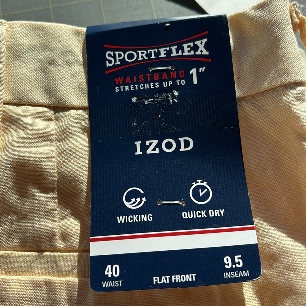 Yellow mens golf shorts sz 40 9.5 inseam IZOD